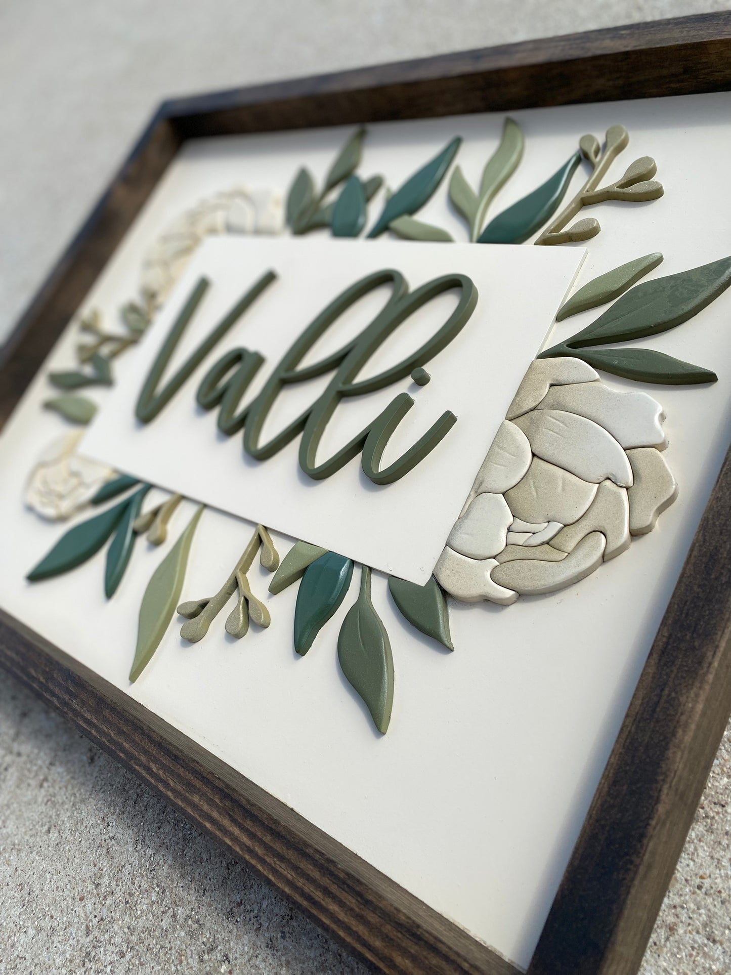 Vallie Floral Name Sign